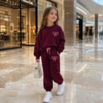 Ensemble fille 100% coton molleton sweat prune avec nœud brodé rose et jogging assorti - Stylish Kids Tunisie