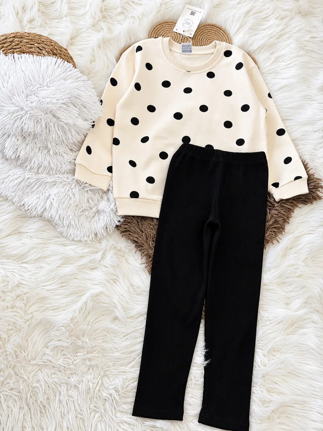 Ensemble fille 100% coton sweat écru à pois noirs et pantalon évasé noir - Mode enfant Tunisie Stylish Kids