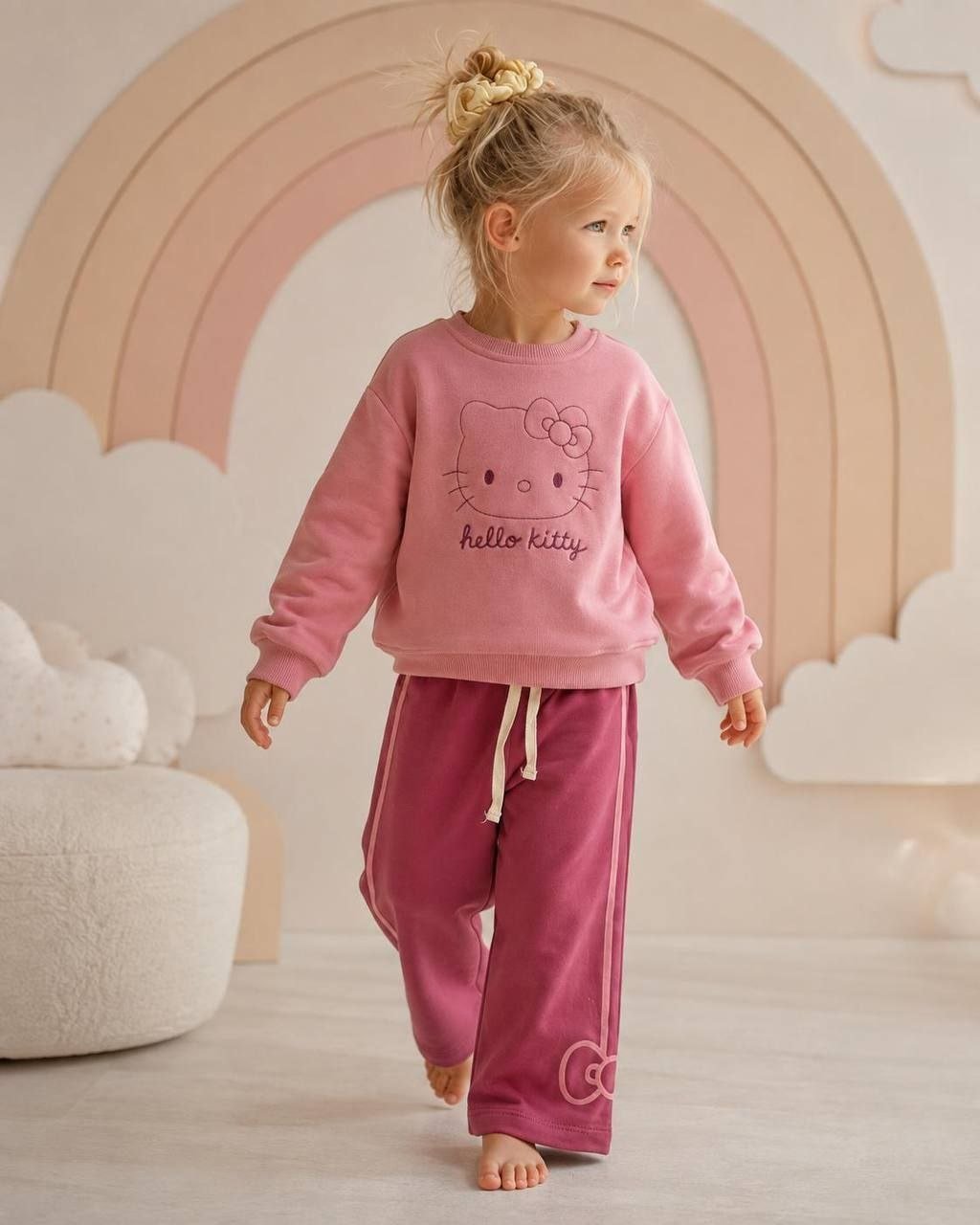 Détail motif Hello Kitty sweat rose fille - Stylish Kids Tunisie